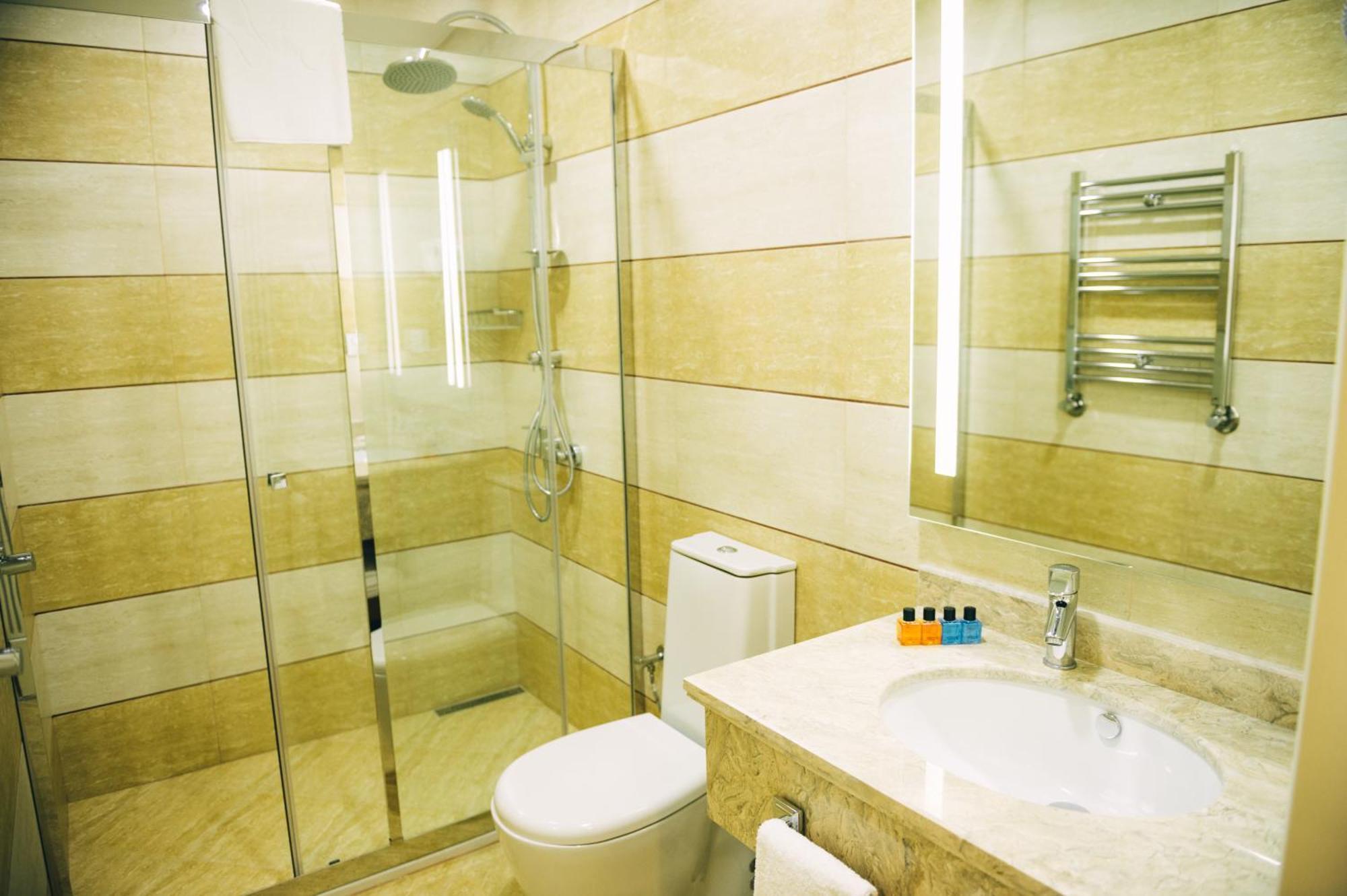 Emerald Suite Hotel Bakoe Buitenkant foto