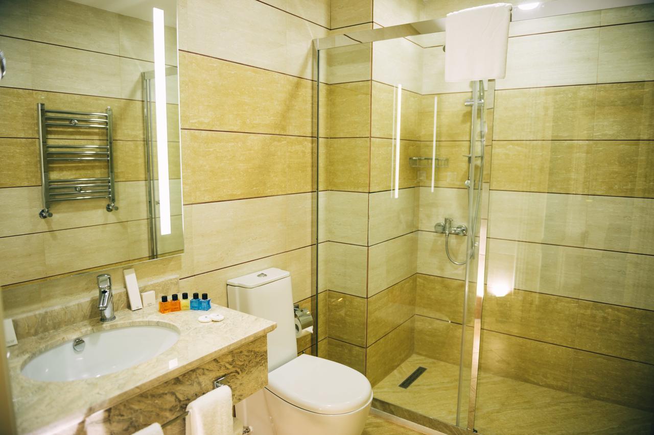 Emerald Suite Hotel Bakoe Buitenkant foto