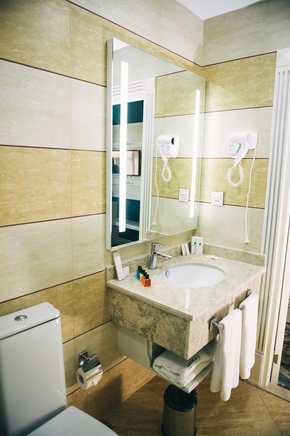 Emerald Suite Hotel Bakoe Buitenkant foto