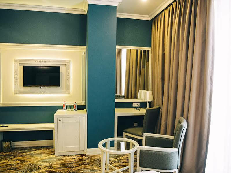 Emerald Suite Hotel Bakoe Buitenkant foto