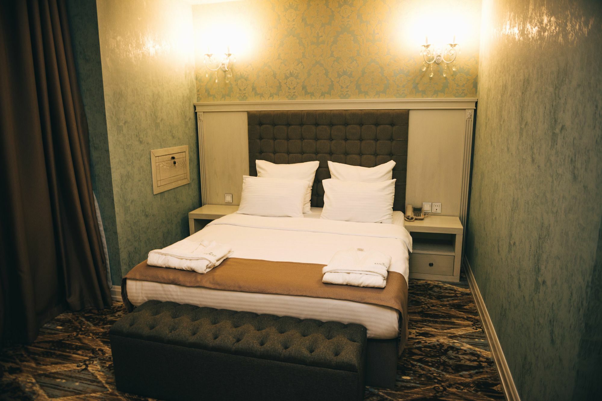 Emerald Suite Hotel Bakoe Buitenkant foto
