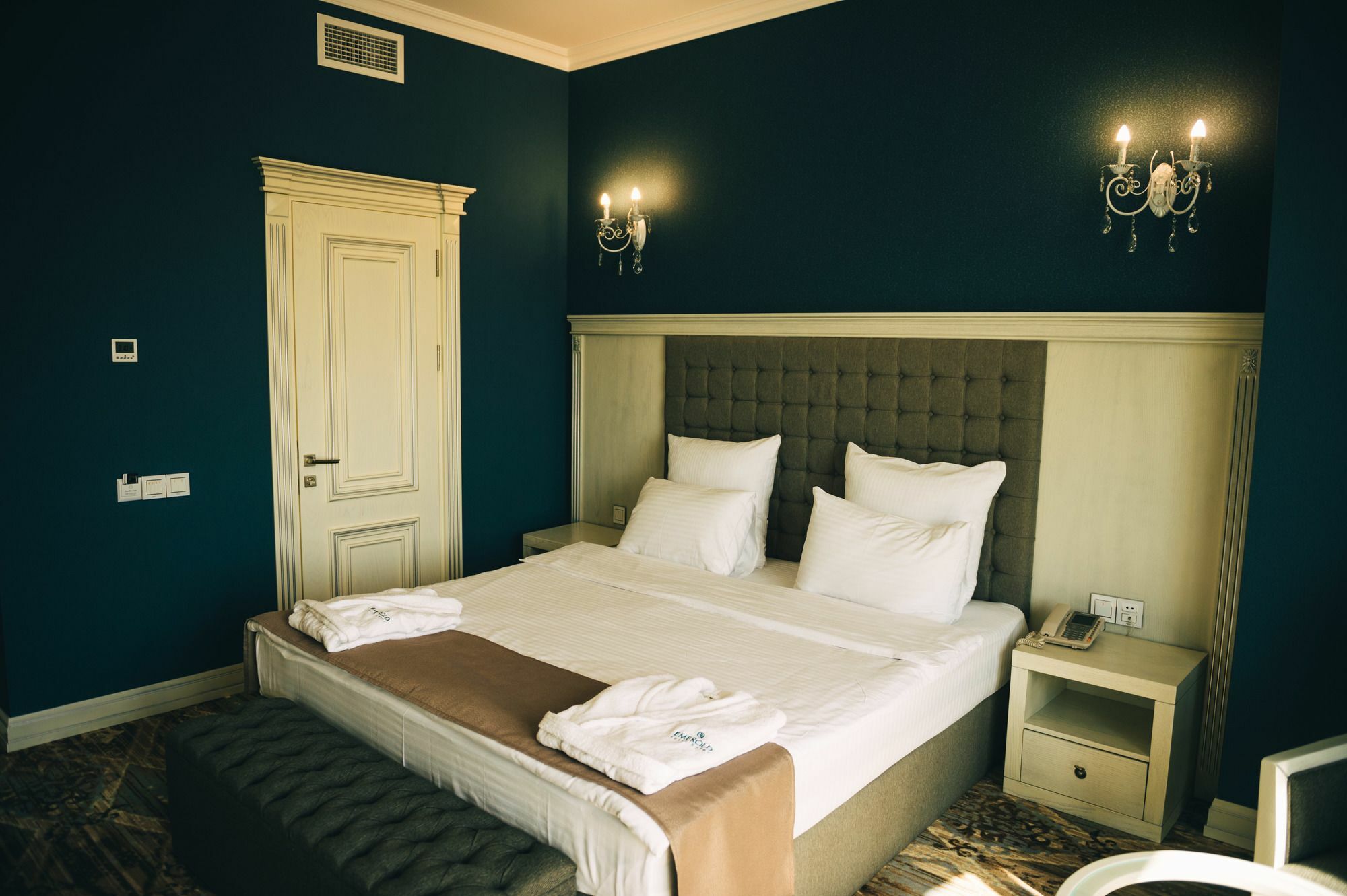 Emerald Suite Hotel Bakoe Buitenkant foto